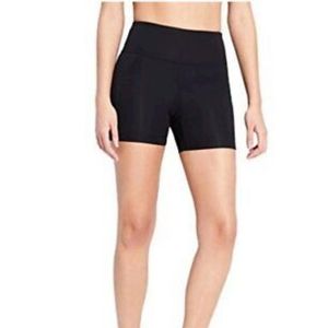 Core 10 black running shorts - size M